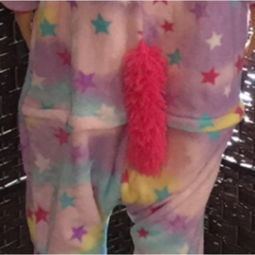 One piece Unicorn 🦄 pajamas or costume. Pockets and zip rear near tail - Picture 6 of 6